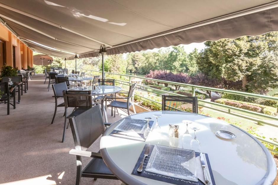 Hotel Restaurant Beau-Rivage Mansle-les-Fontaines Exterior foto